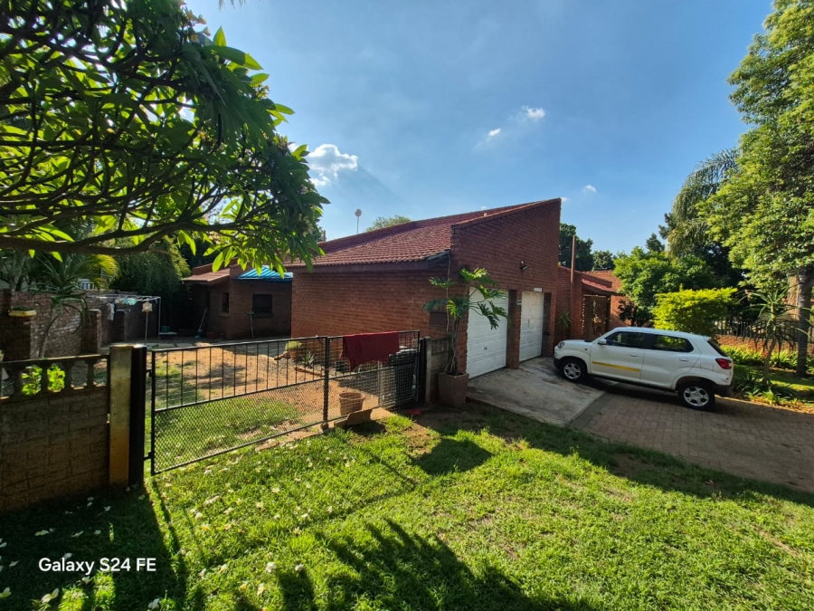 3 Bedroom Property for Sale in Safari Gardens North West